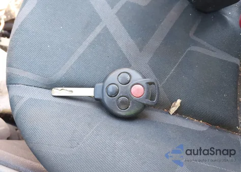 2010 Smart Fortwo Passion/Pure из США, поврежденный, VIN WMEEJ3BA7AK370931